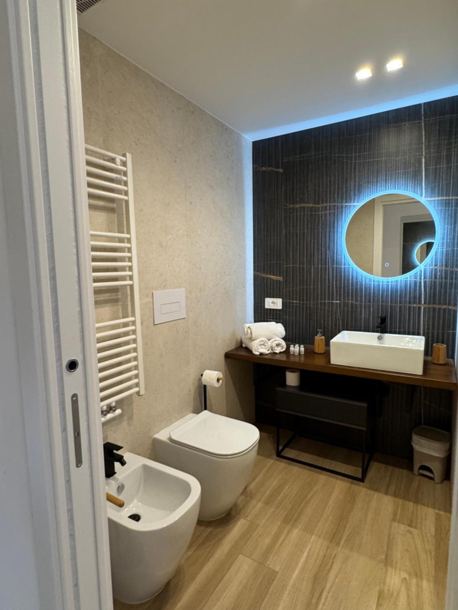 Duomo Rooms - Manfredi Homes&Villas Manfredonia Luaran gambar