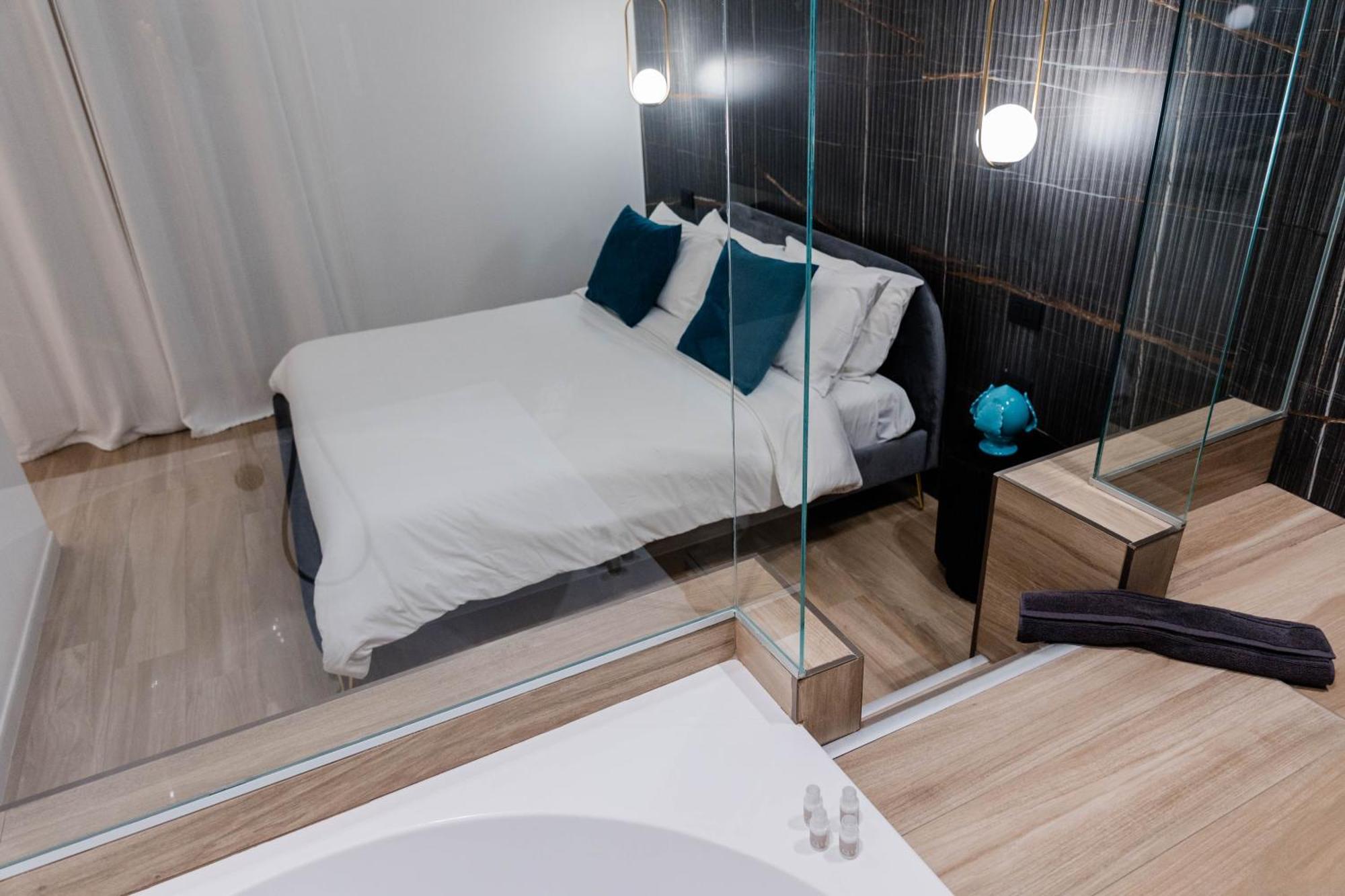 Duomo Rooms - Manfredi Homes&Villas Manfredonia Luaran gambar