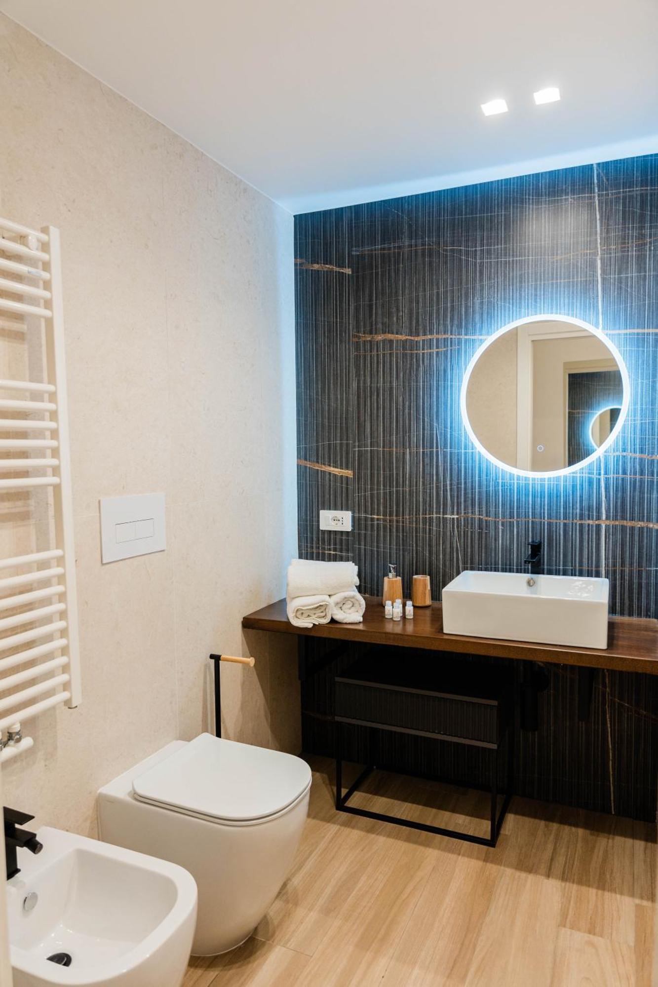 Duomo Rooms - Manfredi Homes&Villas Manfredonia Luaran gambar