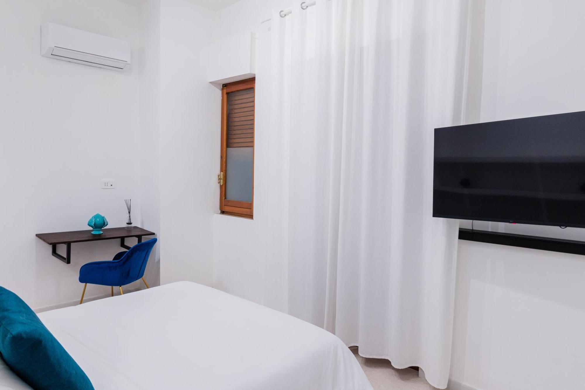 Duomo Rooms - Manfredi Homes&Villas Manfredonia Luaran gambar
