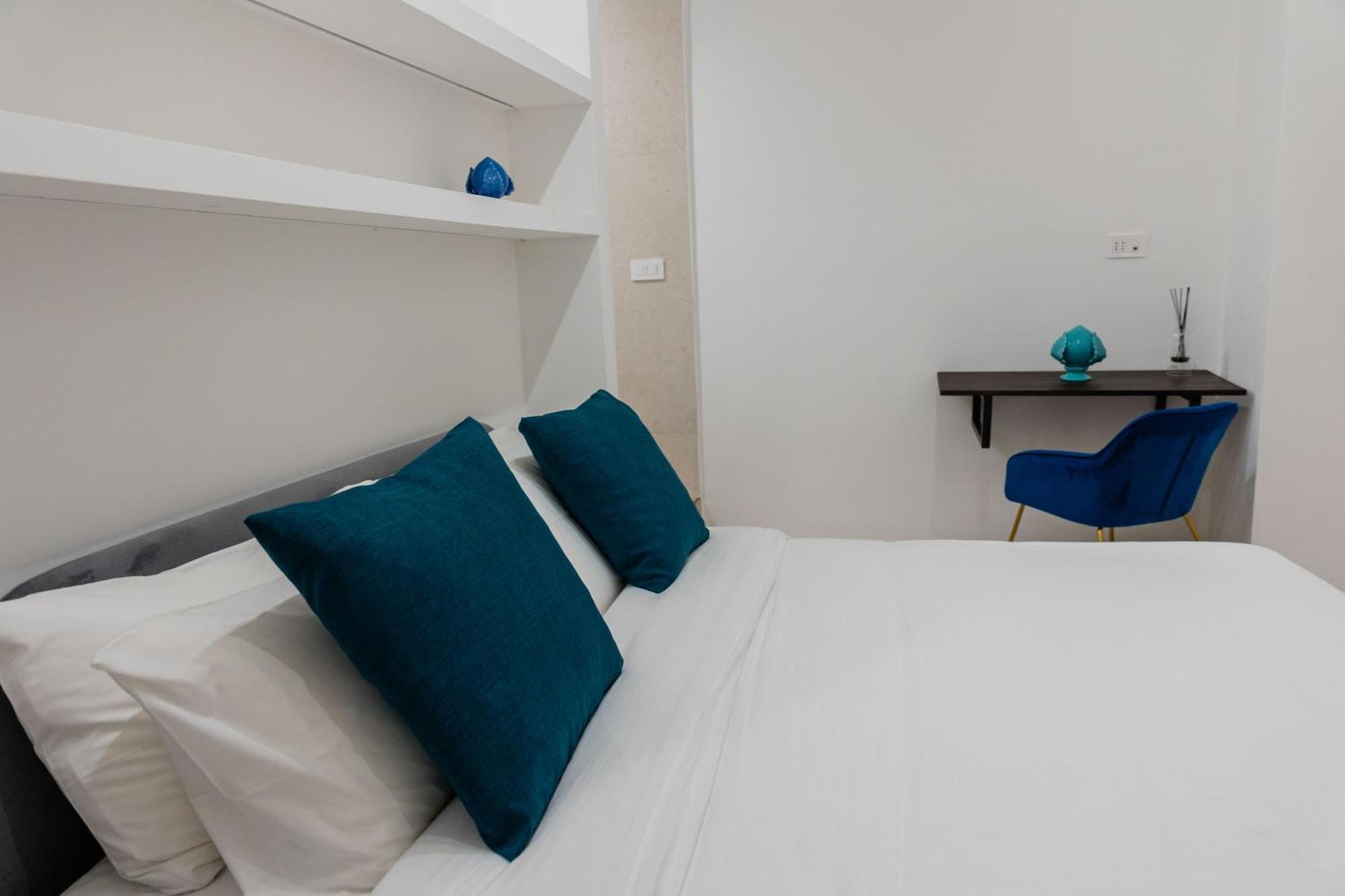 Duomo Rooms - Manfredi Homes&Villas Manfredonia Luaran gambar