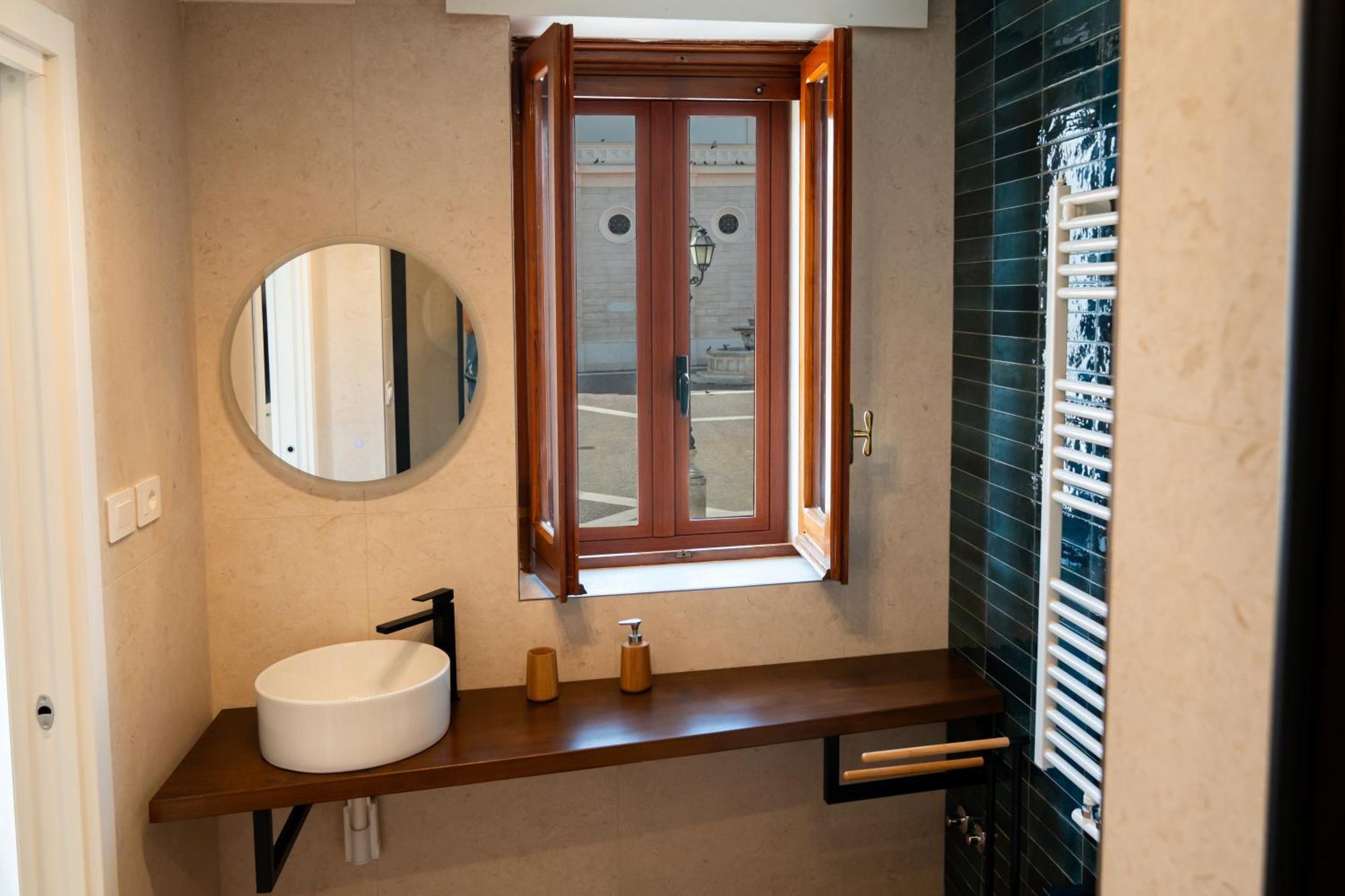 Duomo Rooms - Manfredi Homes&Villas Manfredonia Luaran gambar