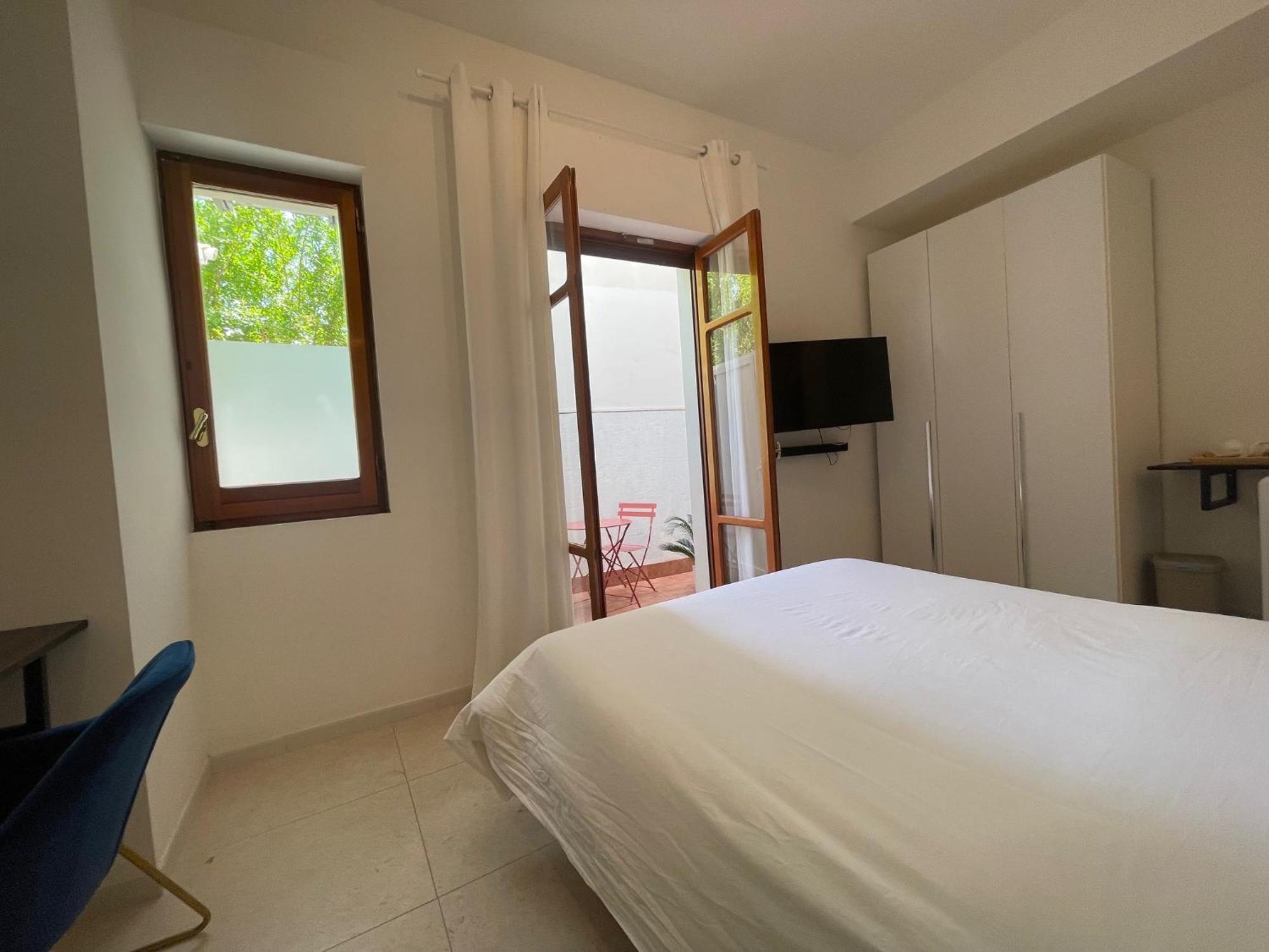 Duomo Rooms - Manfredi Homes&Villas Manfredonia Luaran gambar