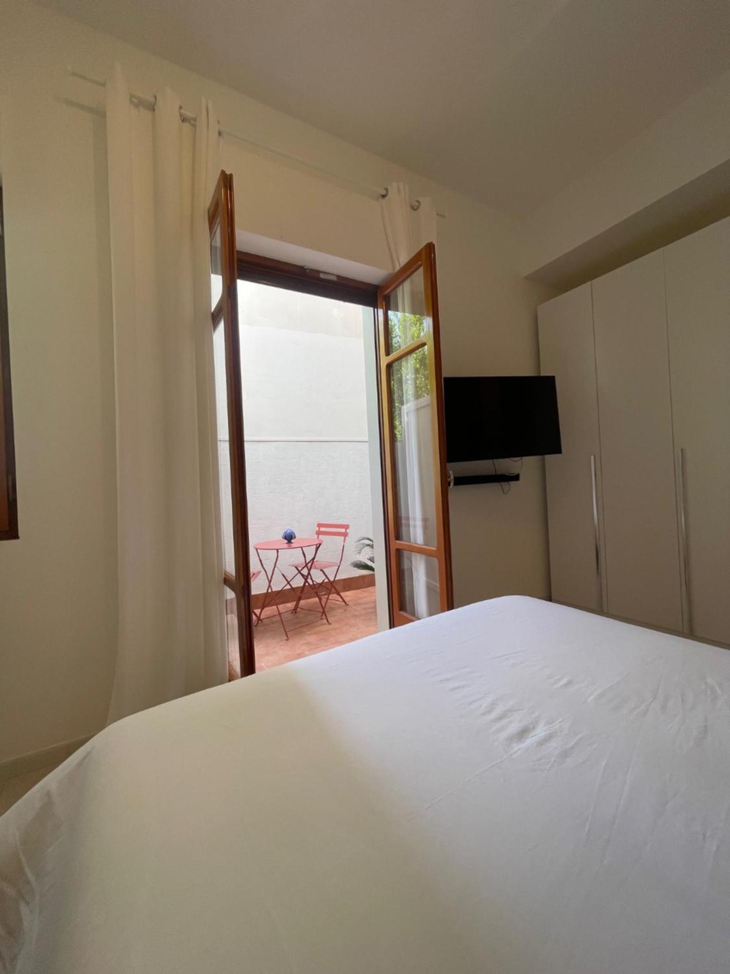 Duomo Rooms - Manfredi Homes&Villas Manfredonia Luaran gambar